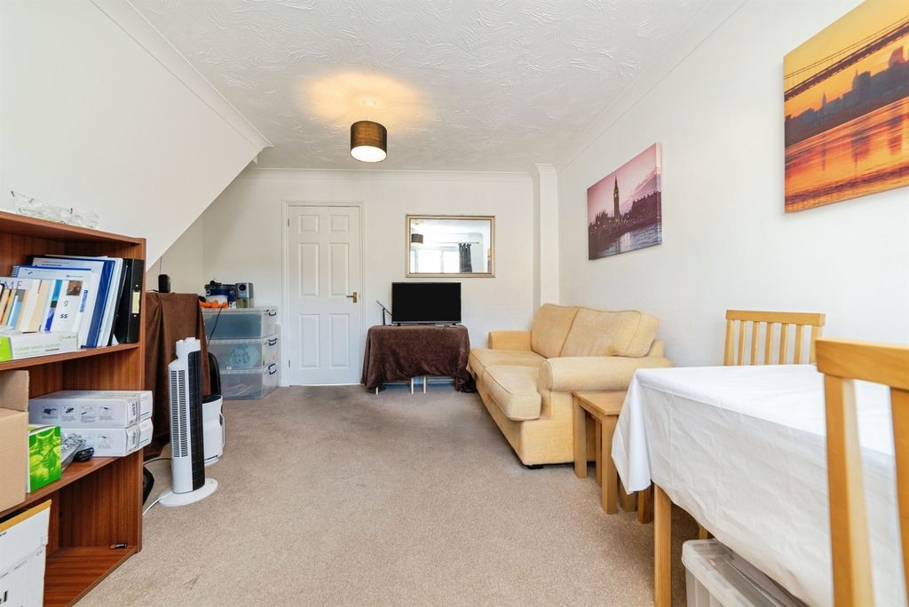 Property photo 3 of 14