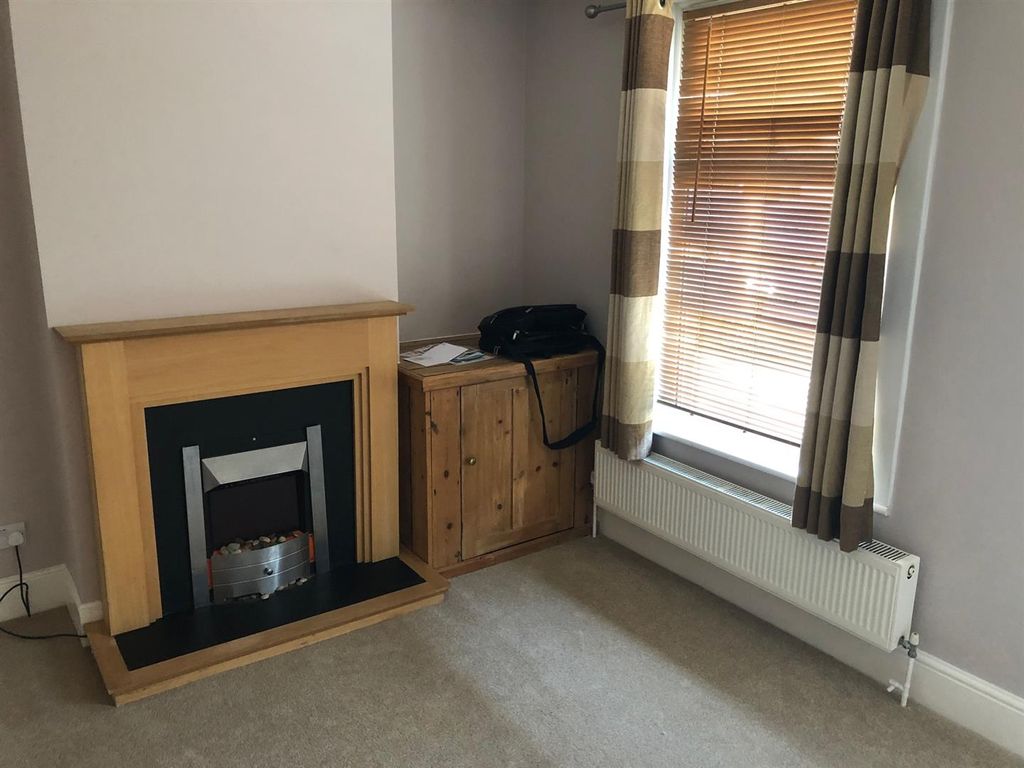 Property photo 2 of 9 Lounge