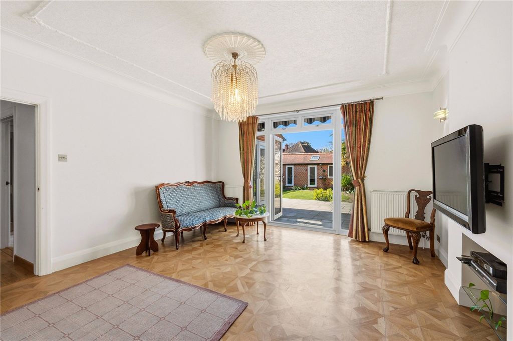 Property photo 3 of 14 Drawing Room