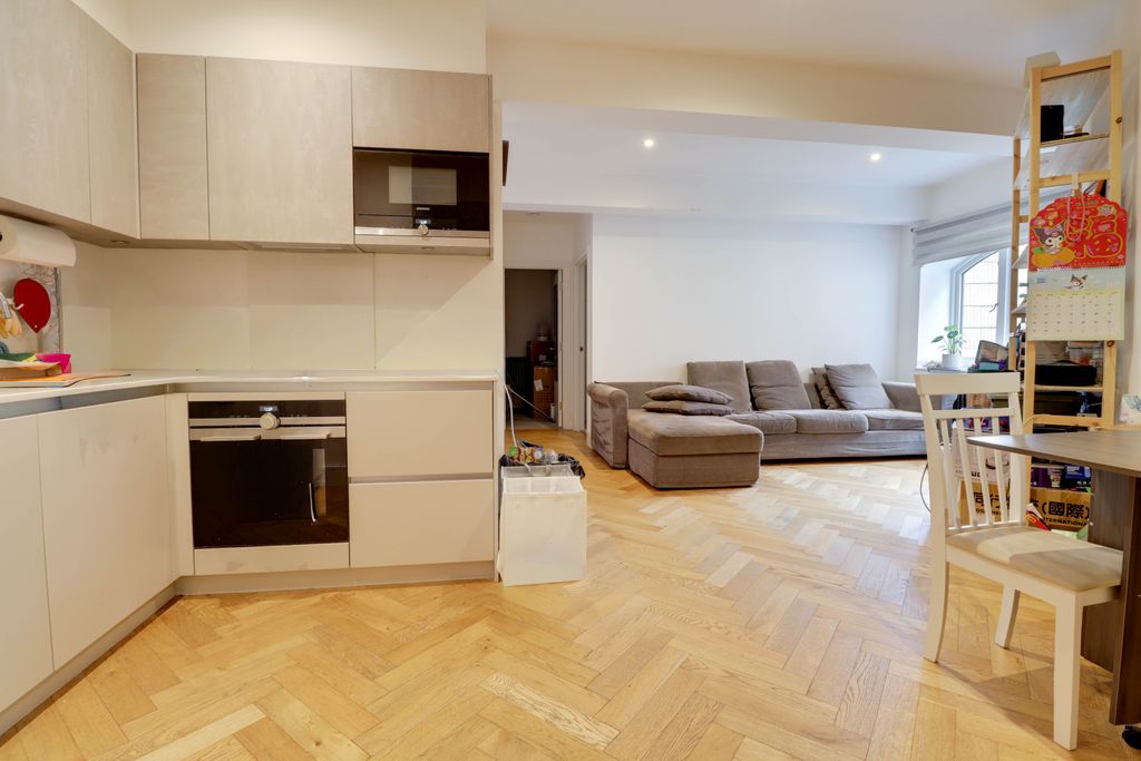 Property photo 3 of 10 Kitchen/Living Room