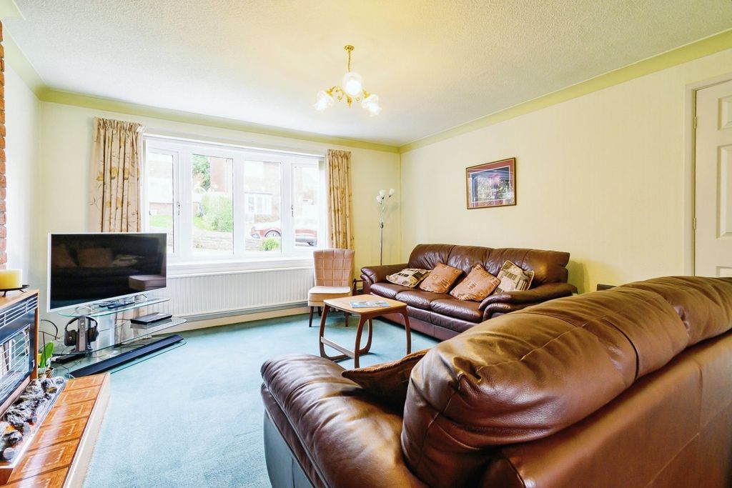 Property photo 3 of 19