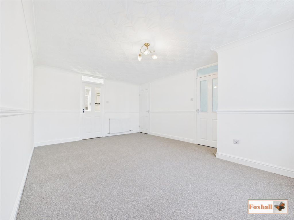 Property photo 3 of 19 Lounge / Diner