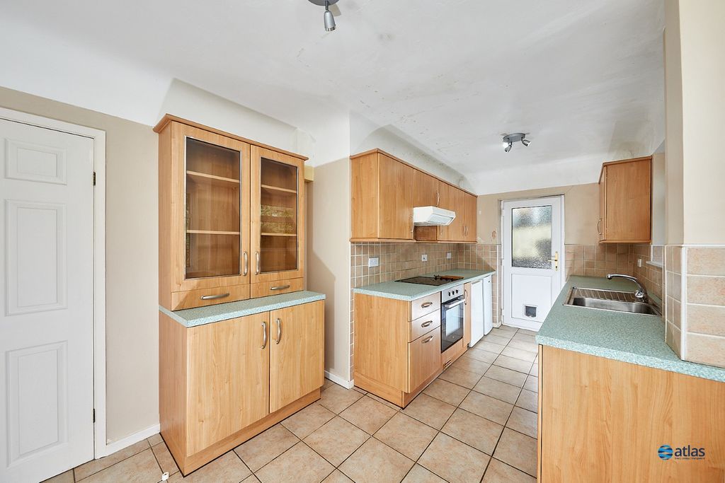 Property photo 2 of 16 Kitchen
