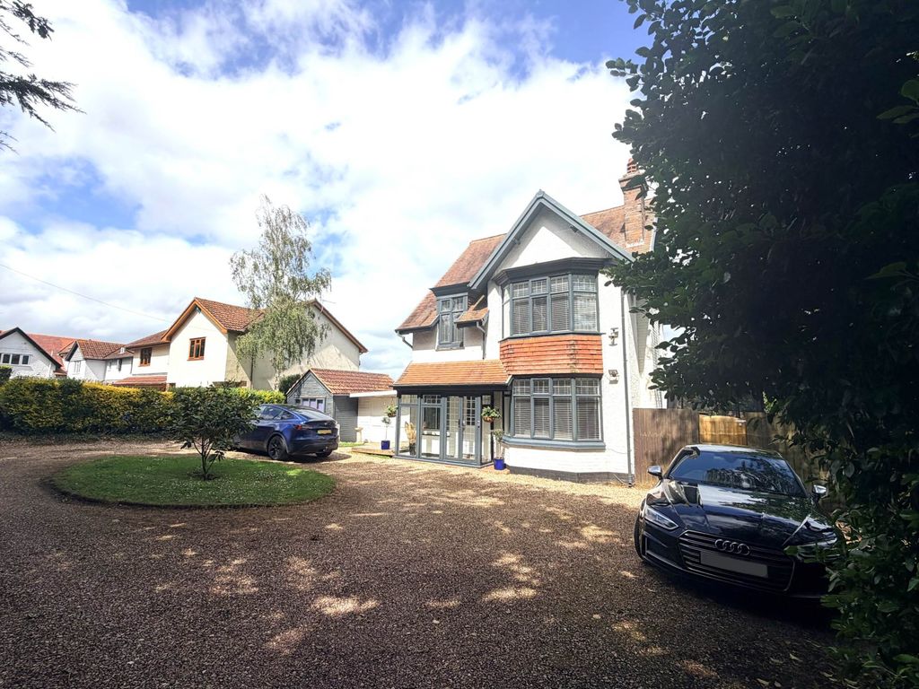Property photo 1 of 18