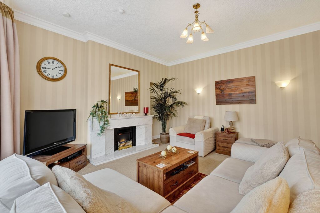 Property photo 3 of 27