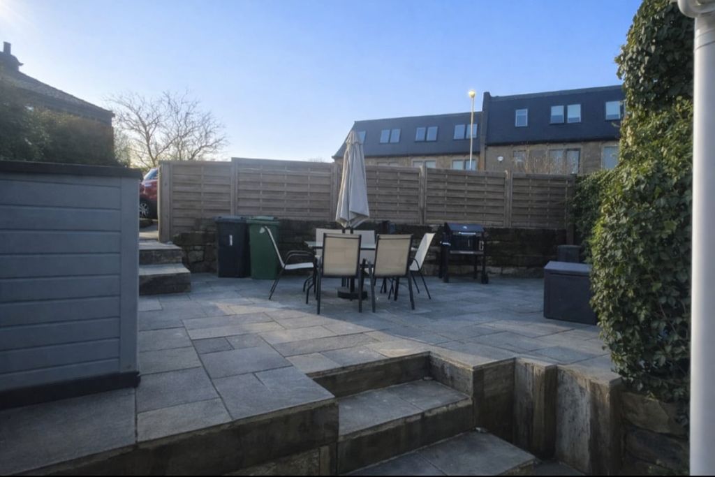 Property photo 2 of 22