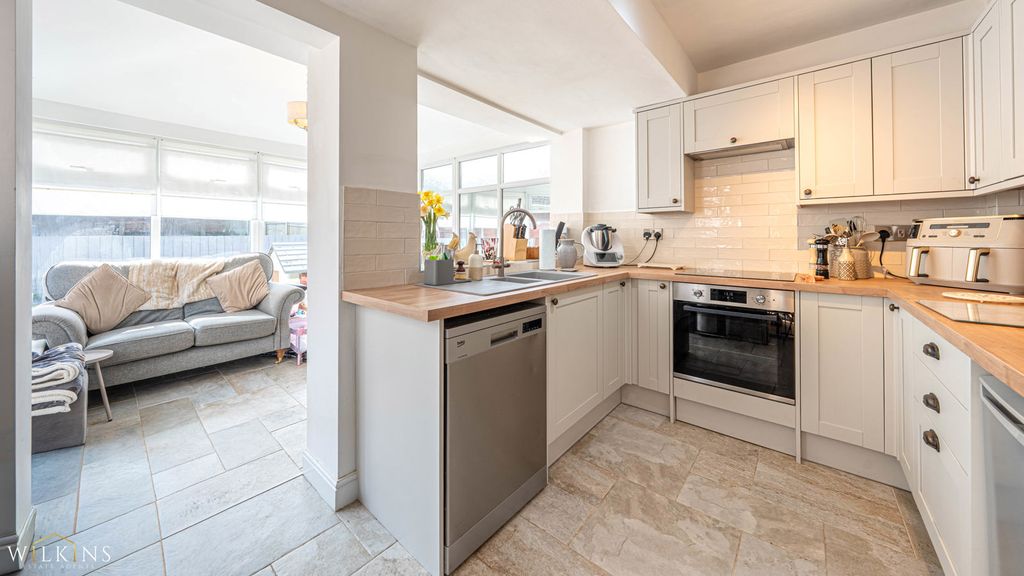 Property photo 2 of 33 Photograph