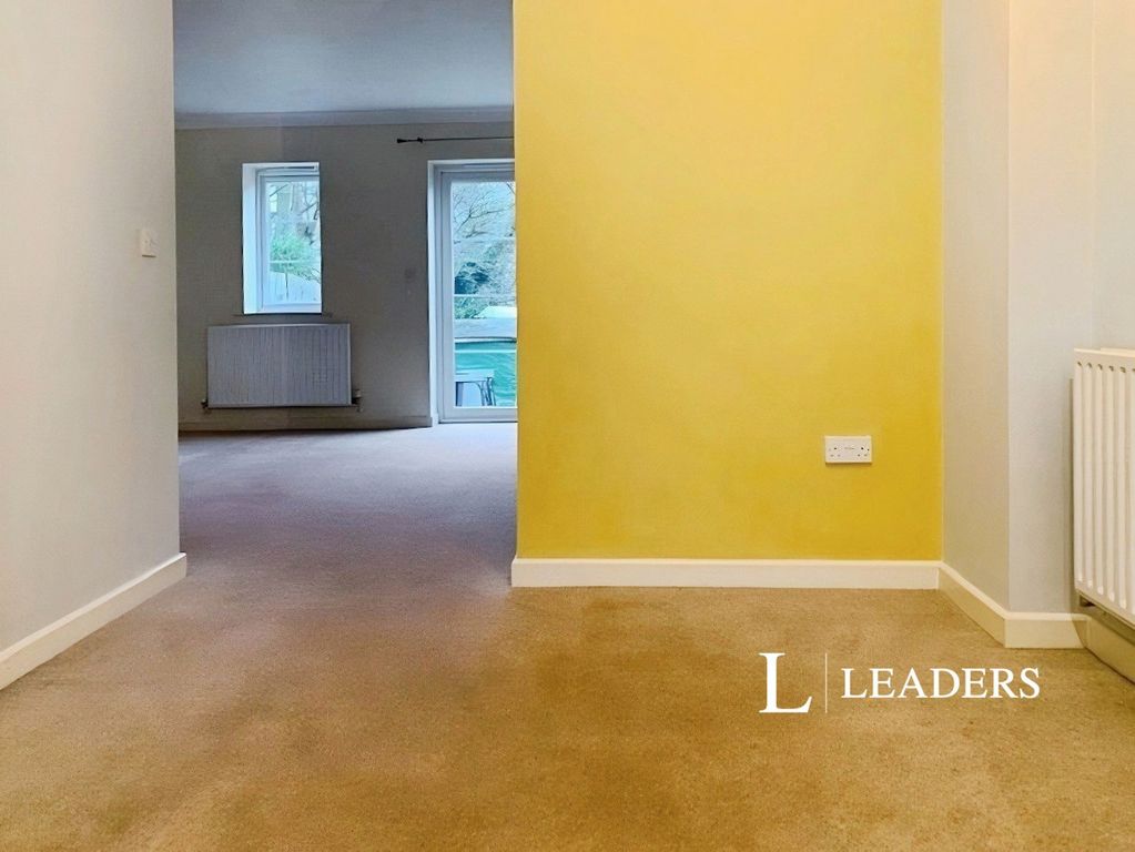 Property photo 3 of 10 Pbox-Img.Jpg