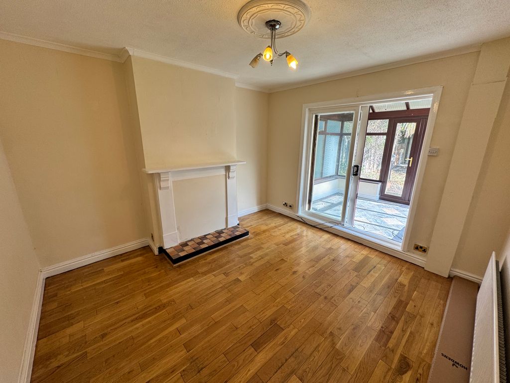 Property photo 3 of 16 Image