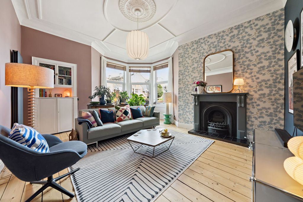 Property photo 1 of 36