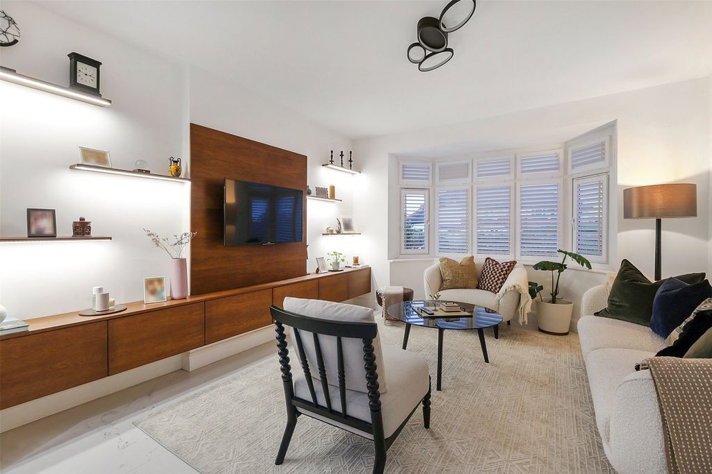 Property photo 3 of 20 Living Room