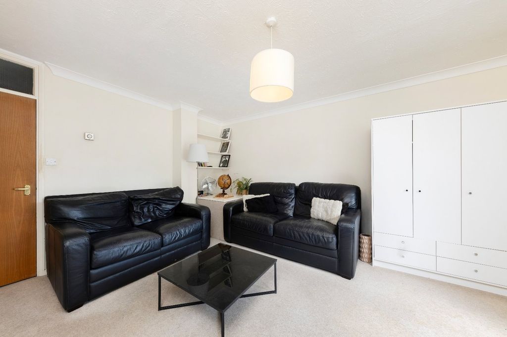 Property photo 2 of 14 Picture No. 05