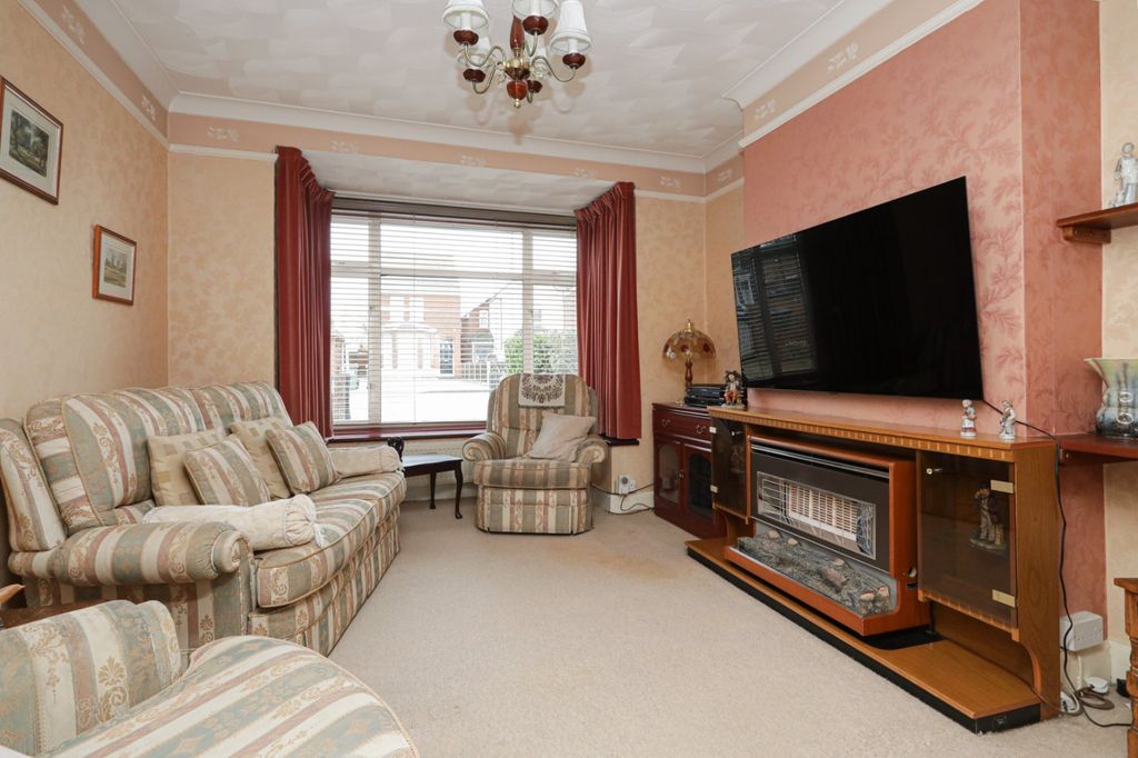 Property photo 2 of 16 Picture 2