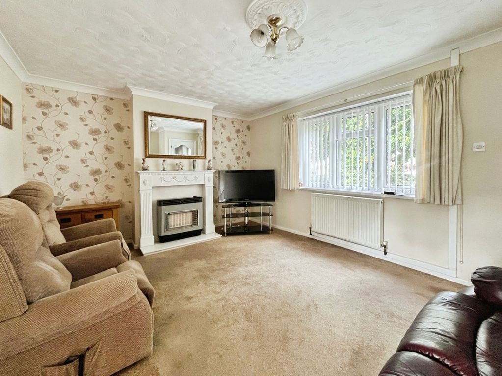 Property photo 2 of 15 4354414