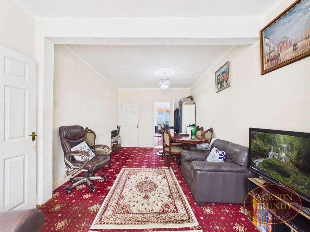 Property photo 3 of 9 Grove Road