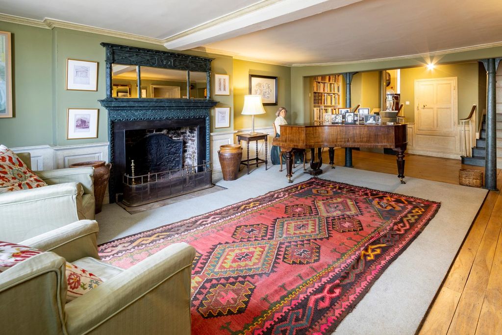 Additional image 8 of 5 bed town house for saleSilverless Street, Marlborough SN8