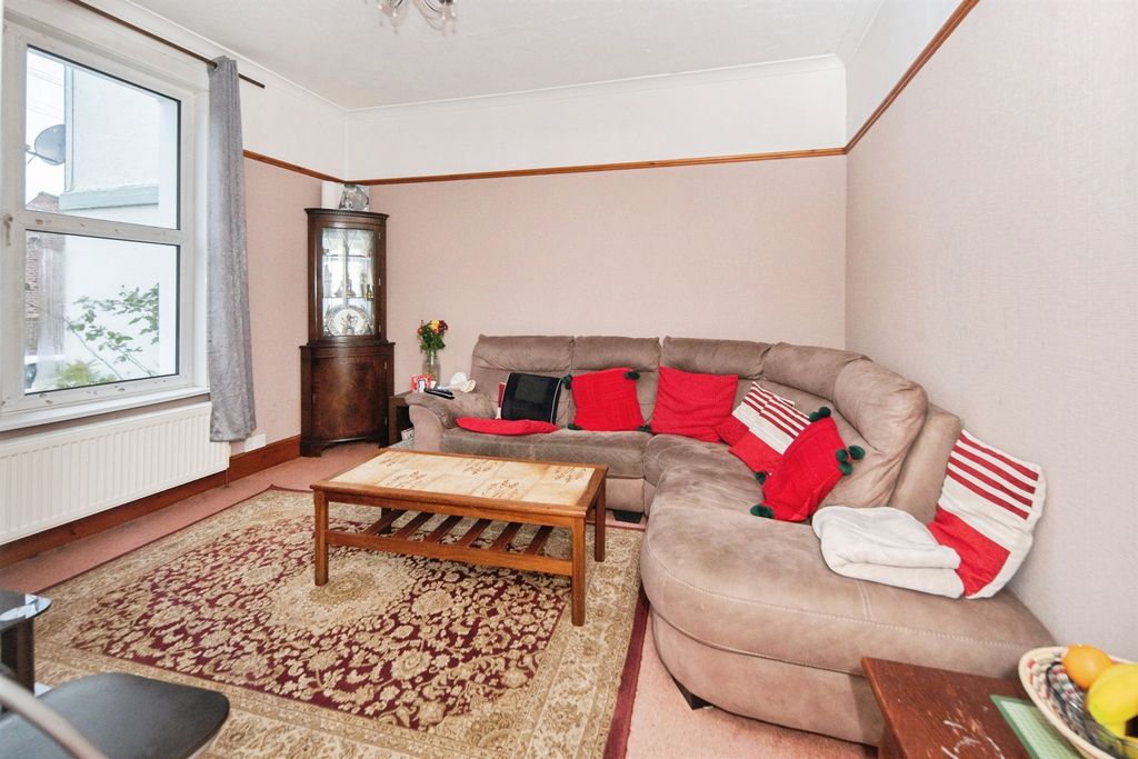 Property photo 3 of 15