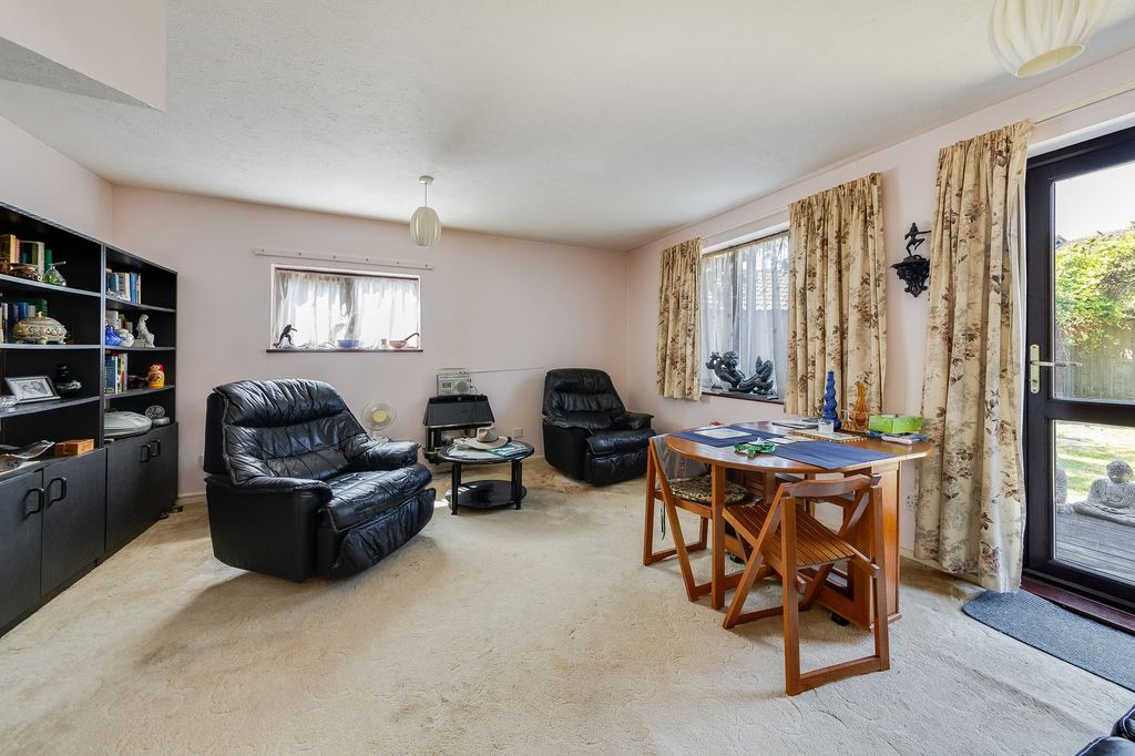 Property photo 3 of 19