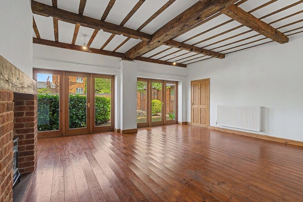 Property photo 2 of 43