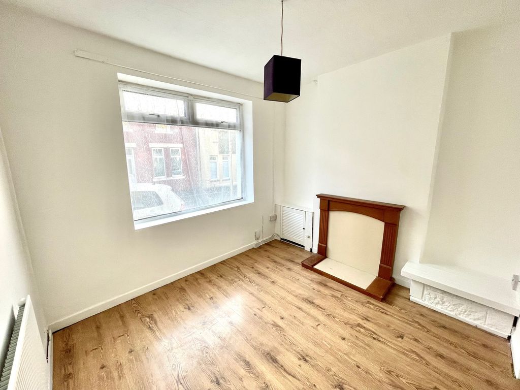 Property photo 3 of 16 Image