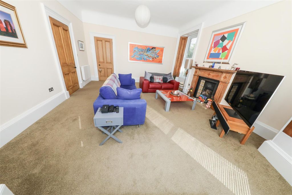 Property photo 3 of 23 C