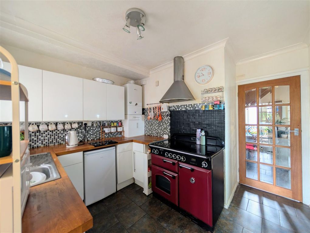 Property photo 3 of 18