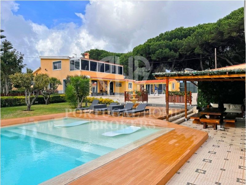 Property photo 1 of 100