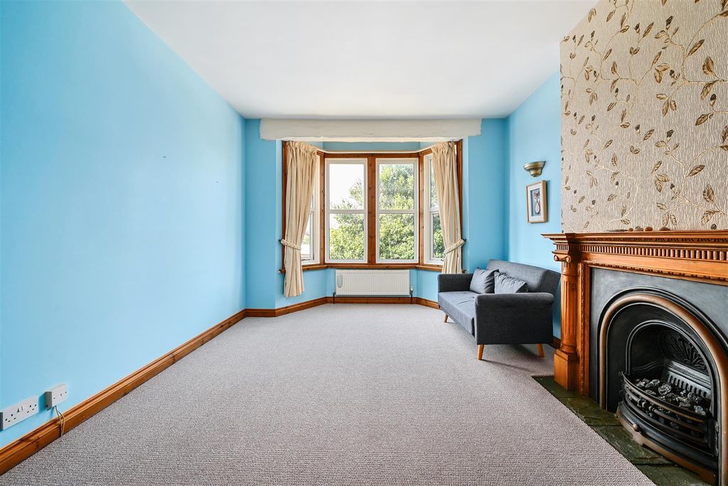 Property photo 3 of 19 Upper Maisonette - 67 Egerton Road - Tn393Hl (8).J