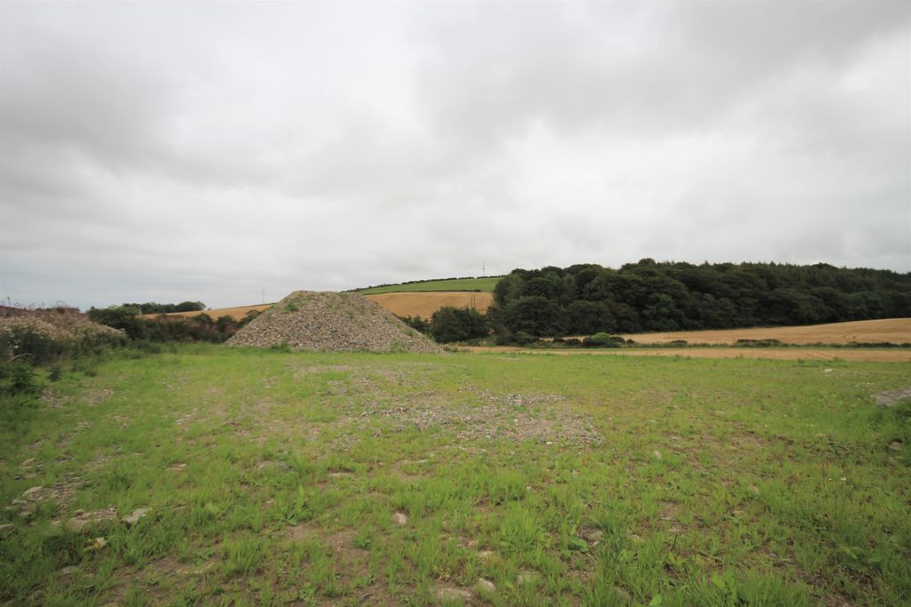 Property photo 3 of 5 Plot Other