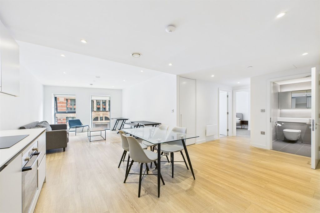 Property photo 1 of 12 (Main)