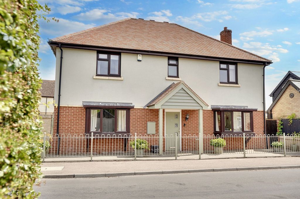 Property photo 1 of 18