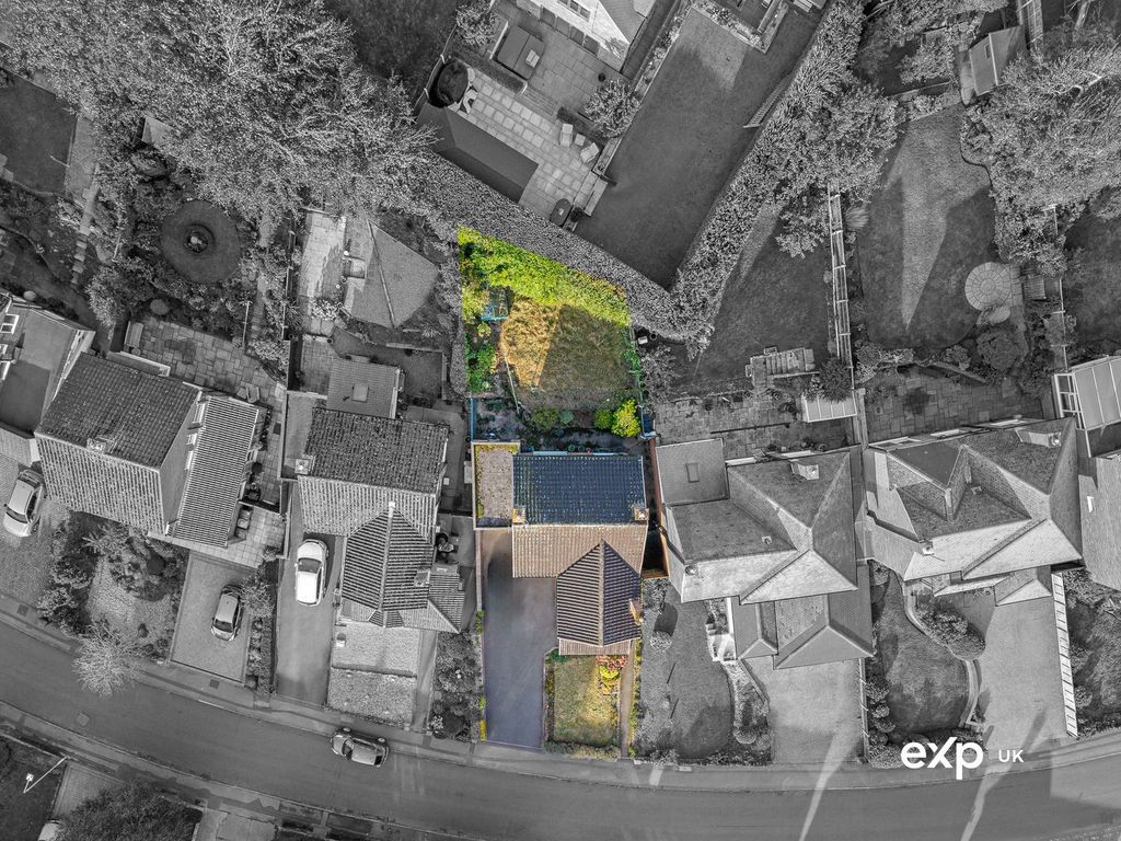 Property photo 2 of 25