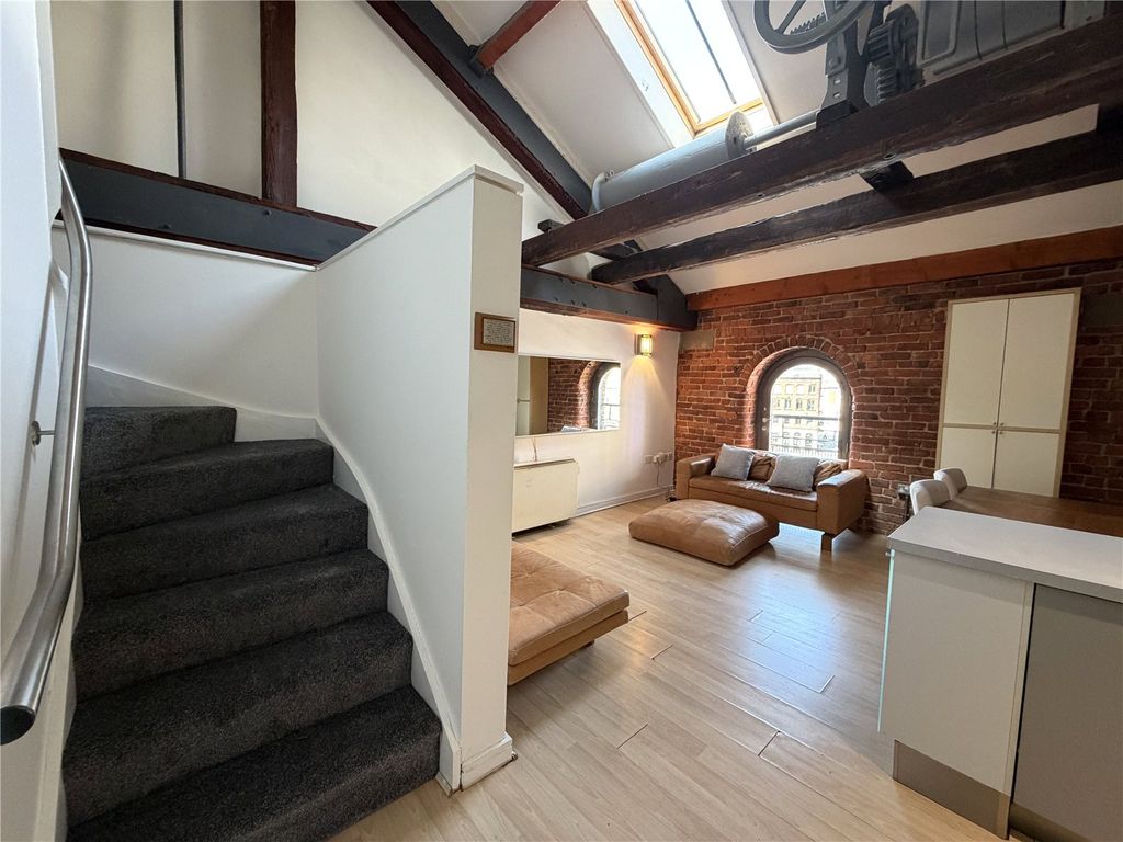 Property photo 2 of 17 Picture No. 36