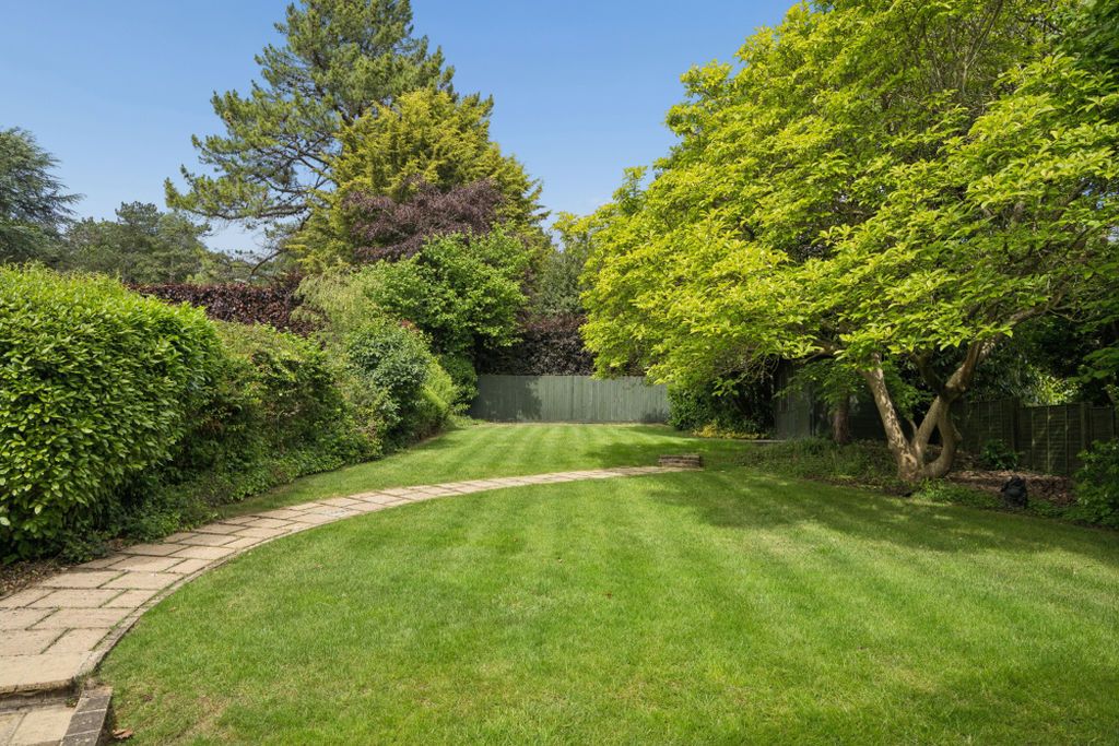 Property photo 2 of 19 Photo 25
