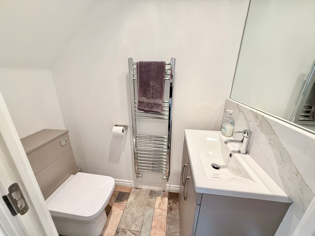 Property photo 3 of 25