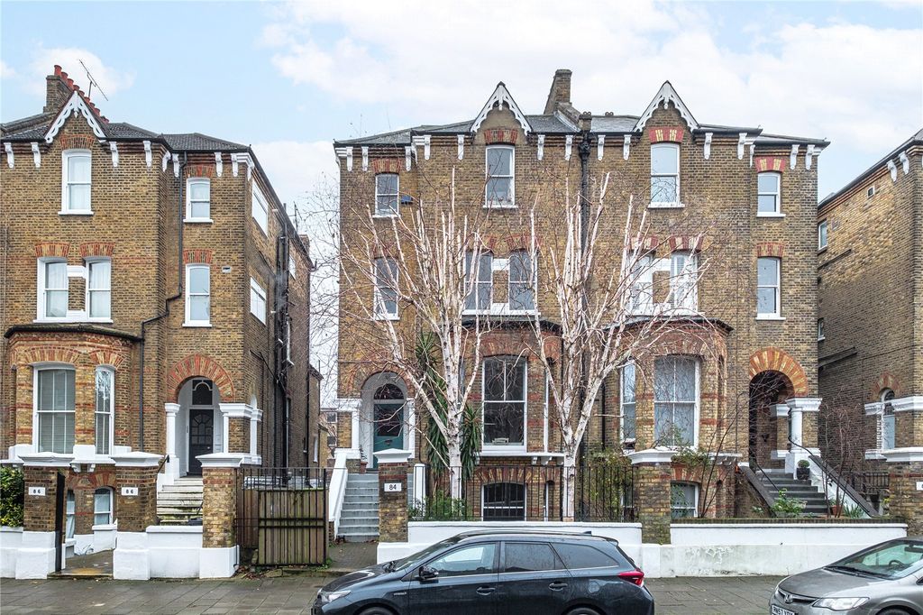 Property photo 2 of 18 Picture No. 10