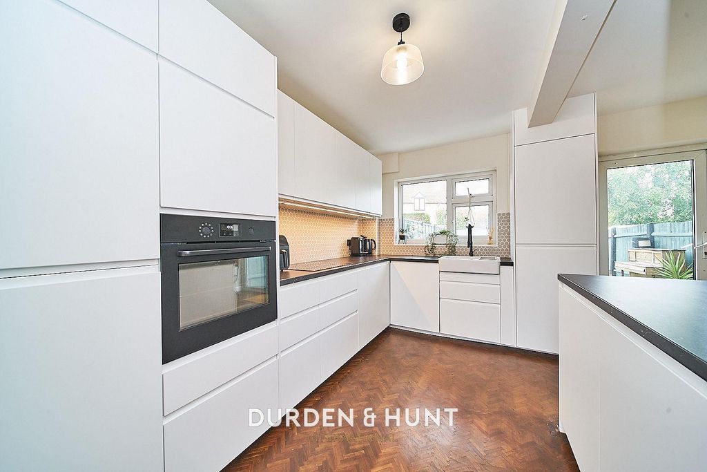 Property photo 2 of 21 Priorywood 22_Result.Jpg