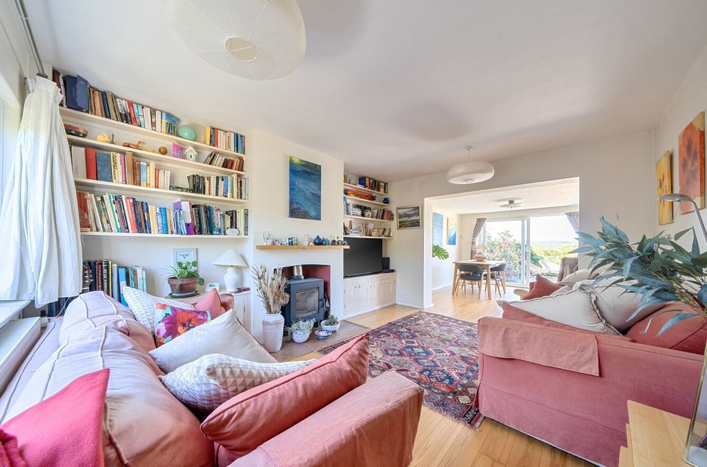 Property photo 2 of 22 1438173-11-69d503...