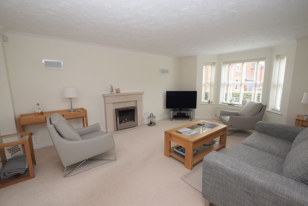 Property photo 3 of 14