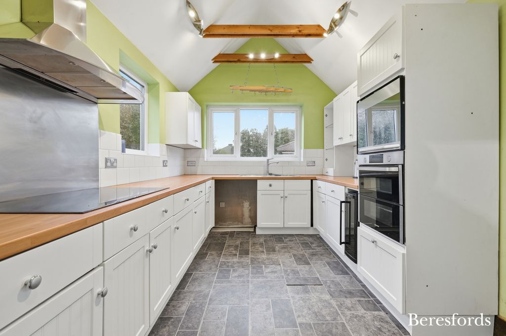 Property photo 3 of 17 Picture No. 14