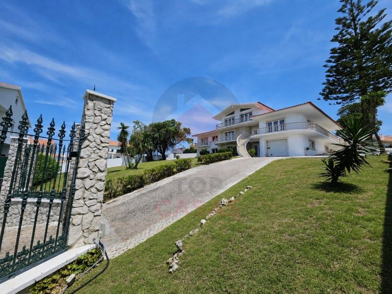 Property photo 2 of 38