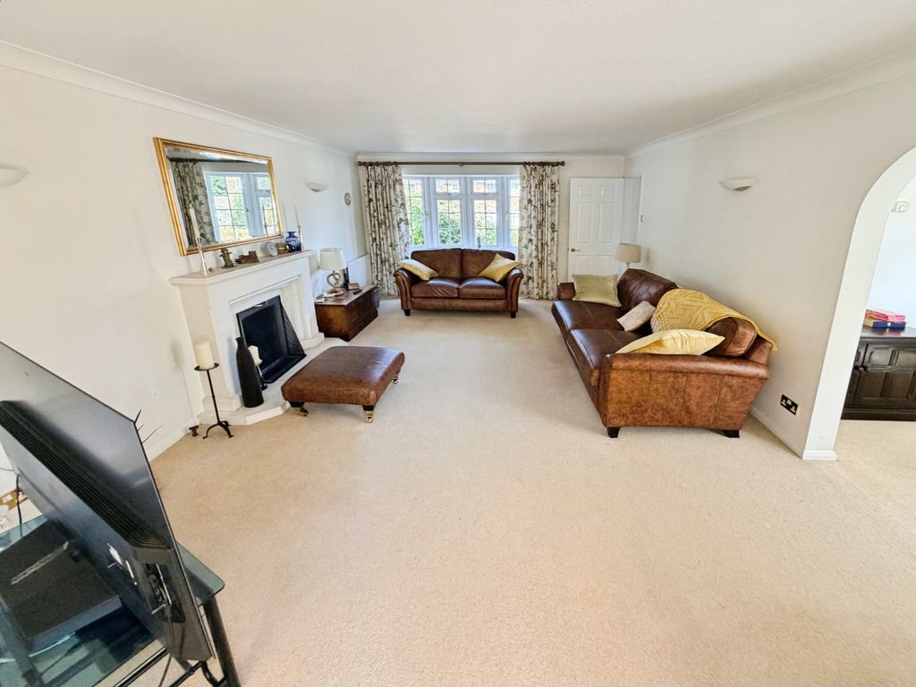 Property photo 2 of 14