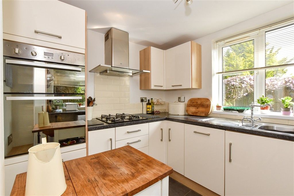 Property photo 3 of 13 Kitchen