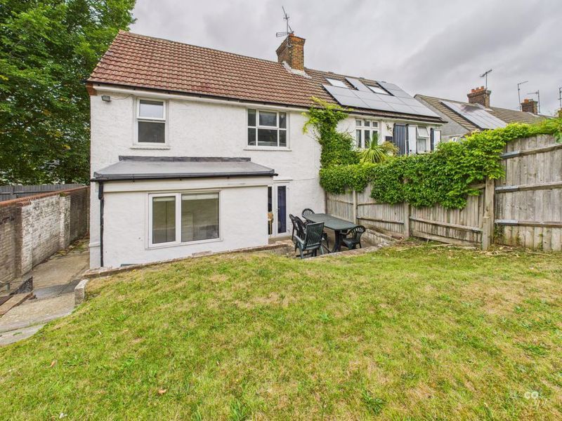 Property photo 1 of 14 Photo 19