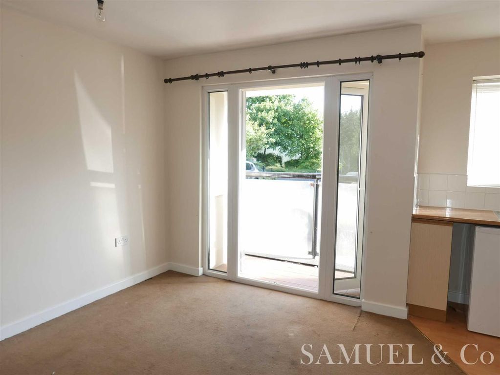 Property photo 3 of 8