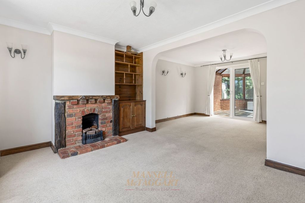 Property photo 3 of 25