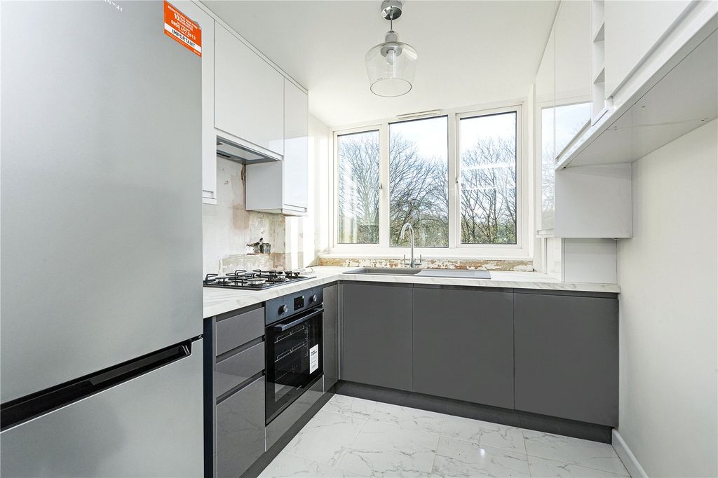 Property photo 3 of 6 Picture No. 05