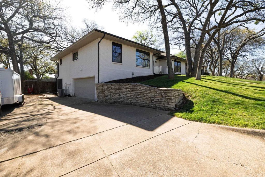 Property photo 3 of 31 <Alttext/>