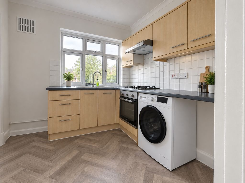 Property photo 1 of 4 Kitchen Beckenham...