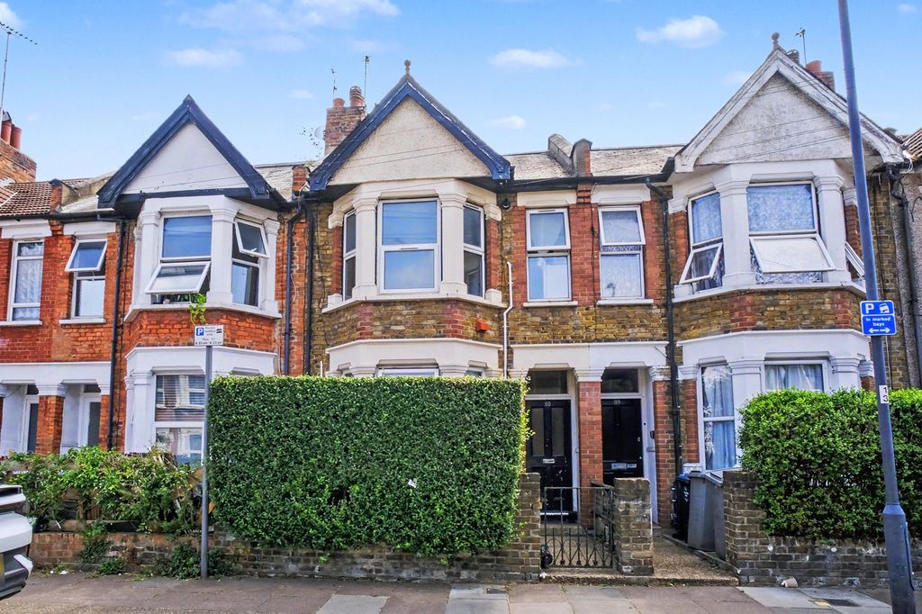 Property photo 1 of 13 90B Fortune Gate Road, London Nw10 9Rg